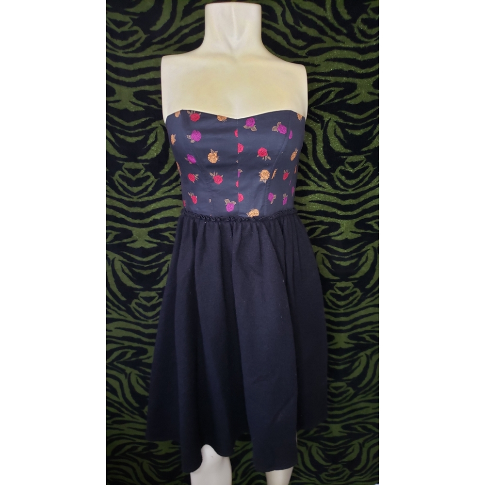 Strapless sweetheart floral dress